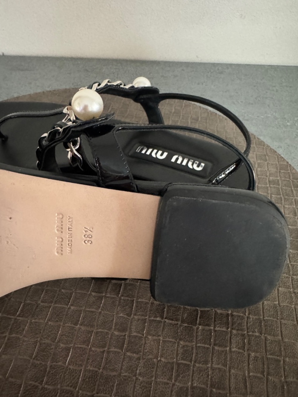 Miu Miu Pearl Chain Thong Sandals - Picture 9 of 16